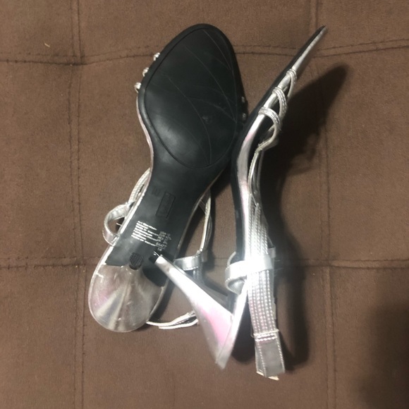 Fioni Night Silver Strappy Heels Sz 10 - Picture 3 of 5